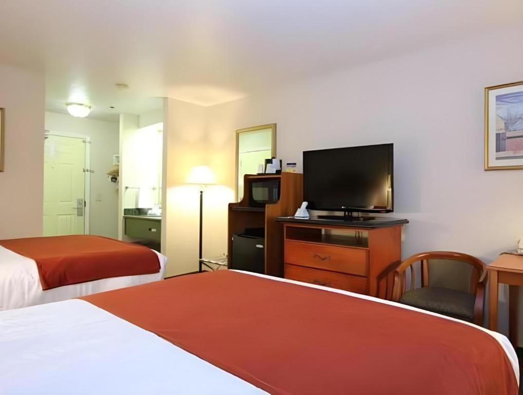 Best Western Plus Twin View Inn And Suites Redding Esterno foto