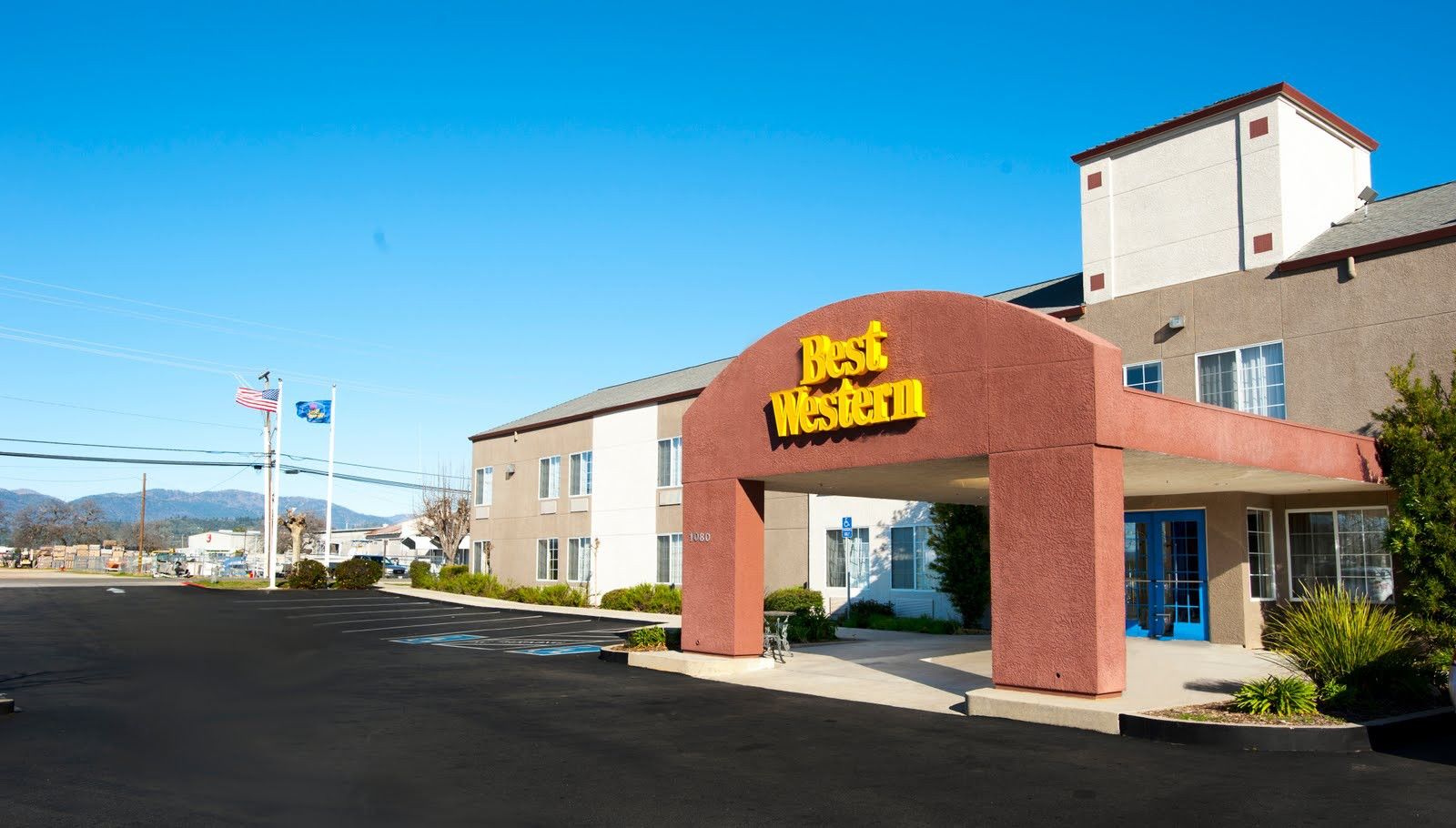 Best Western Plus Twin View Inn And Suites Redding Esterno foto